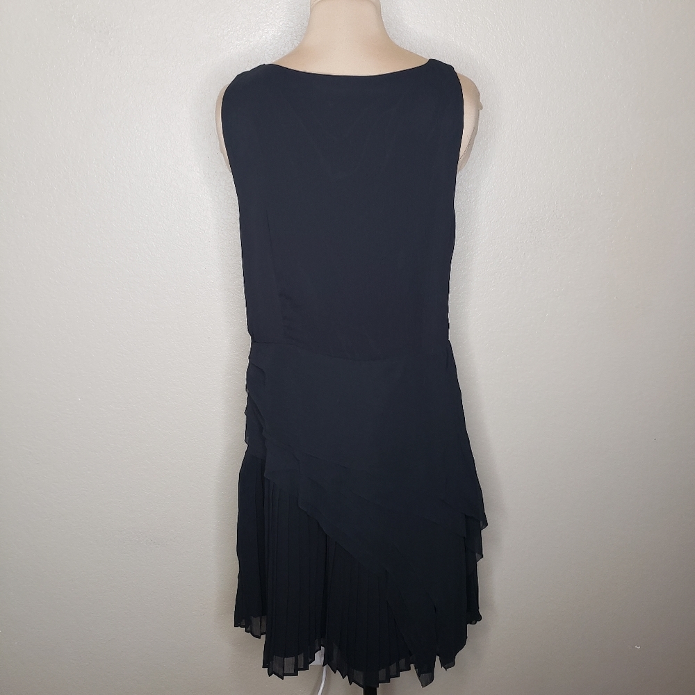 Banana Republic Chiffon Solid Pleated Sleeveless … - image 4
